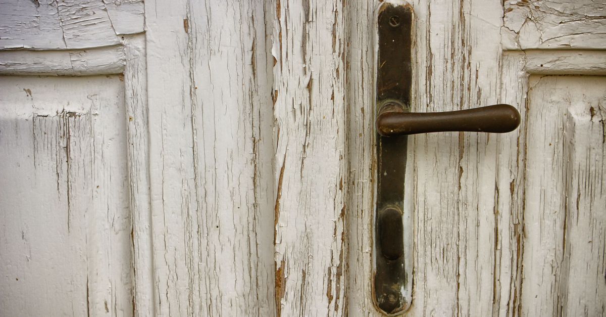 Signs Your Door Knob Lock Is About to Fail (and How to Replace It) — Larchmont Locksmith Westchester